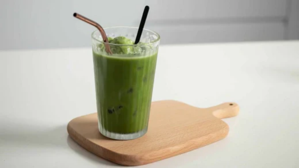 How to make the best matcha green tea ice cream float